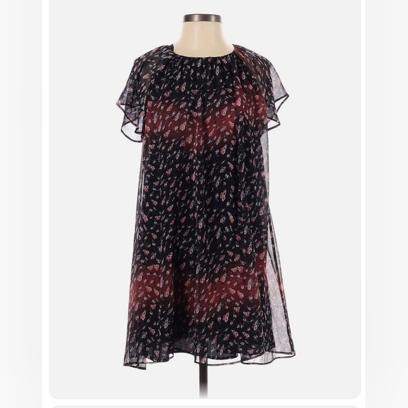 BCBGeneration Dresses & Skirts - BCBGeneration | Floral Baby-Doll Cap Sleeve Dress